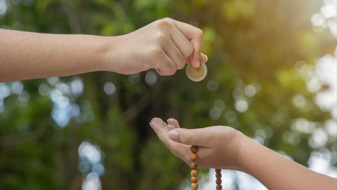 Sadaka ve Fitre Arasındaki Farklar